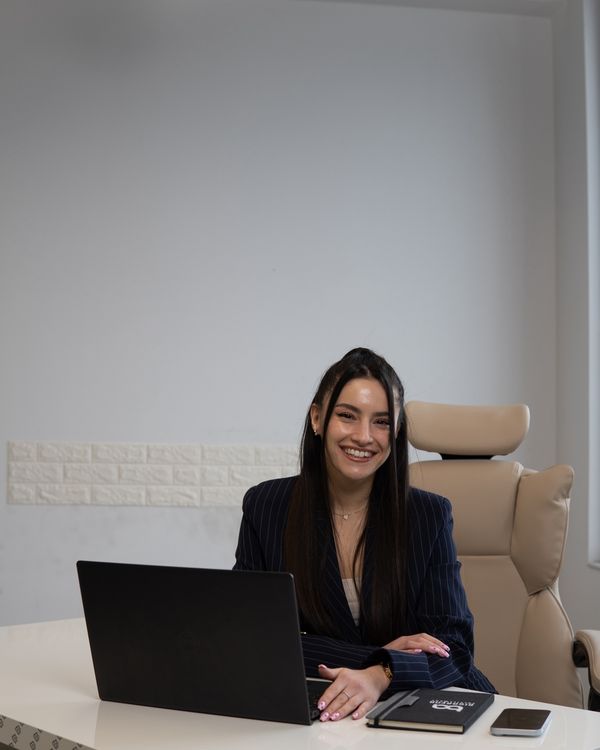 Sales representative at the BigArena fulfillment center